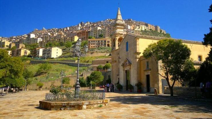 Al Centro Villa Gangi Buitenkant foto